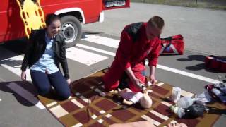 preview picture of video 'Instruktaż pierwszej pomocy medycznej przedstawiony przez strażaka ze Starego Targu'