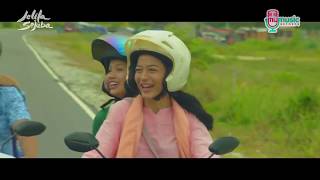 ANJI - MENUNGGU KAMU (OST. Jelita Sejuba ) (Official Music Video)