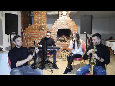 Raluca Pascalau & Formatia - La multi Ani Tuturor Romanilor! | Live