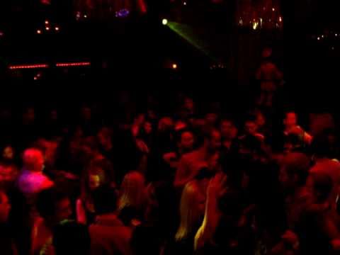 Tom Tash @ MP Linz playing WHOOMP DUCK (Tom Tash Bootleg).MPG