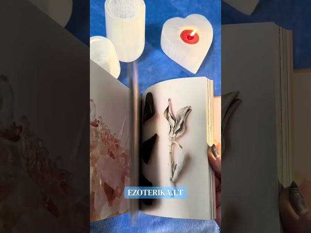 Vídeo relacionado con Crystallize: The Modern Guide to Crystal Healing (English Edition)
