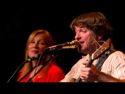 Keller Williams Trio - She Rolls (eTown webisode #898)