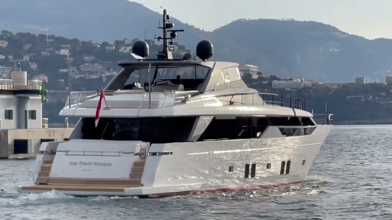 Departure of M/Y The Great Escape (4K)