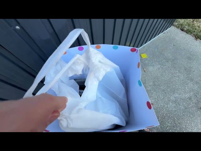 Best Disposable Trash Cans for Parties - product in use