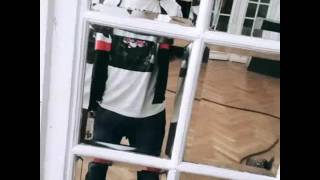 SHOT-Insistent-Versuri