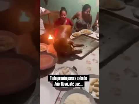 tudo pronto para a ceia. a comida foge. #ceia #jantar #anonovo #viral #youtubeshorts #familia #top