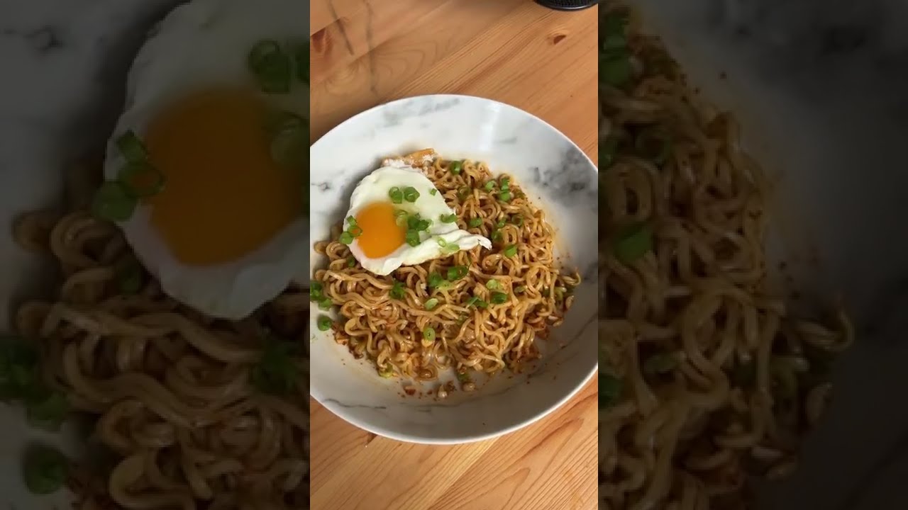 Indomie Mi Goreng Hack 🇲🇨 Garlic Chilli Oil Noodle