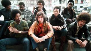 War and Eric Burdon - Spil the Wine