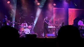 Mr. Grieves - Tv On The Radio (Live debut, Pixies cover - Zurich)