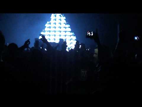 Northern Lights tour, Oceanlab vs Gareth Emery - On a Metropolis Day (Myon & Shane54 Mix)