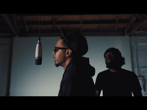 Slang x Zuno 700 - 500x700 (PERFORMANCE)