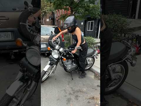 my first kickstarter motorcycle 🥰  #yamaha #sr400 #kickstarter