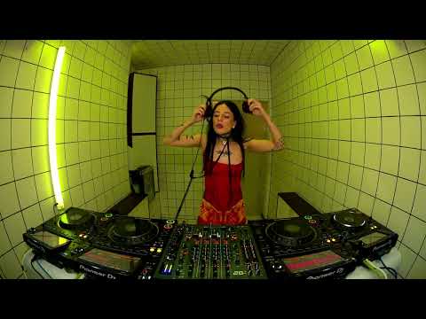 MILENA ADAMIS | HÖR - June 21 / 2024