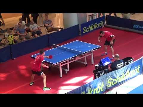 Profis beim Einspielen  Christian Luginger vs Michael Trink UTTC Salzburg Europark Tischtennistag 20