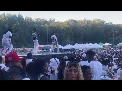 BOOGZINO PERFORM ALONGSIDE CHI CHING CHING