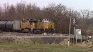 preview picture of video 'Union Pacific ethanol train on the Spine Line, Cambridge, Iowa'