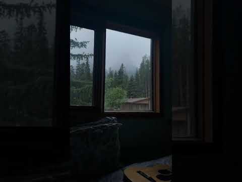 Window View tiktok anais menard