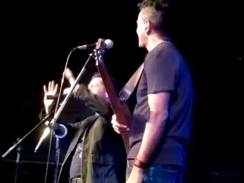 Jair Oliveira e Pedro Mariano (16/04/2014 Teatro Mube)
