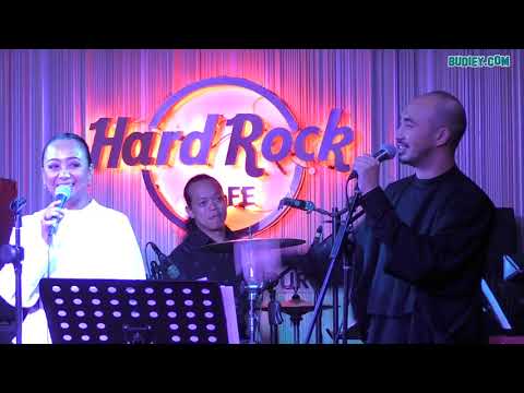 Kaer Nyanyi SATU di Showcase Amylea x Kaer - Hard Rock Cafe