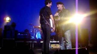 Håkan Hellström tar upp Plura på scenen! - Cirkus 29/10 2008