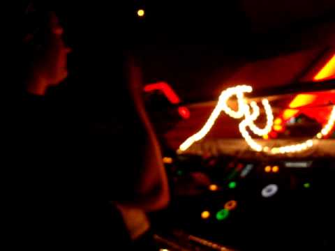 DJ Mes @ D'vine Lounge WMC'09... visit fiascoevents.com for live mixes