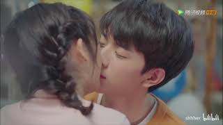 #エロキス 若いカップルと超好色なキスシーン #キスシーン #キス