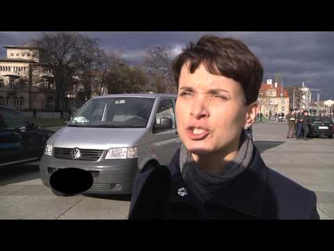 Interview mit Frauke Petry am Rande der Demo in Leipzig