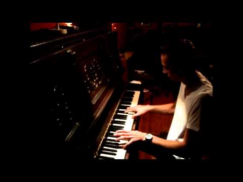 HARLEM STRIDE PIANO MEDLEY  |  Max Keenlyside, Pianist