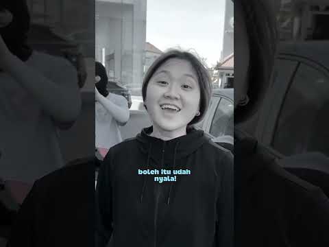 Cewe Ini DIremehin Di Showroom Mobil