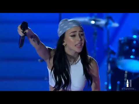 Nicki Nicole - Ella No Es Tuya en vivo Show en España 🇪🇸