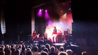 Peter Koppes shreds through Jimi Hendrix&#39;s Purple Haze