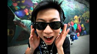 DJ Ravine's 2011 SUPER DUPER MEGA MIX FULL (WITH COMPLETE TRACKLIST)