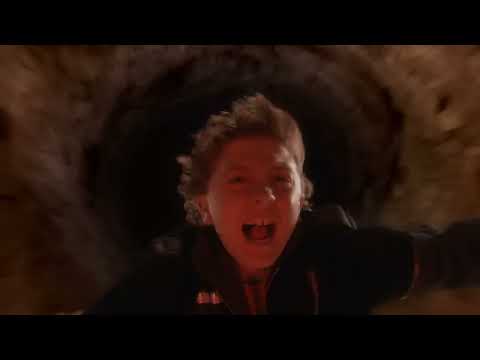 Spy Kids 2 trailer frame — end-credits energy teeing up the Alexa Vega single