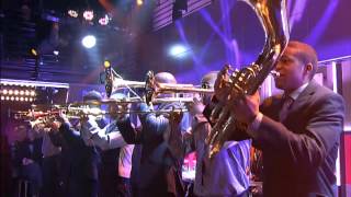 De minuut: Hypnotic Brass Ensemble - War - 27-1-2014