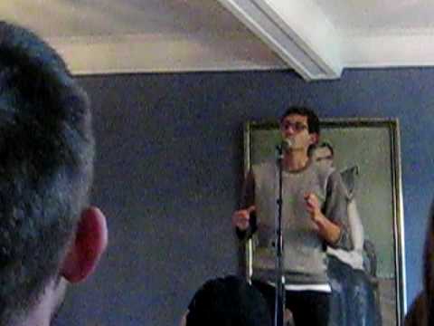 Matiss Silins i SM Poetry Slam 2009