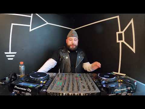 Gothic Raver en Circuito Futuro - Turntable Dealer