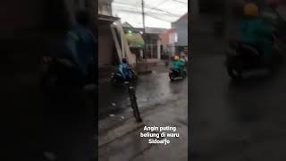 Download lagu angin puting beliung di waru Sidoarjo mp3 Download lagu angin puting beliung di waru Sidoarjo mp3
