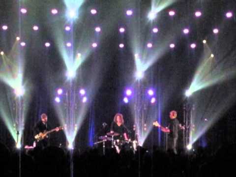 Low - Breaker (live at the Forum, Melbourne)
