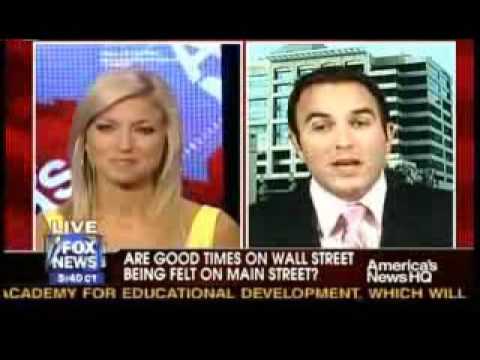 Uri Man Takes Aim at Ainsley Earhardt !!