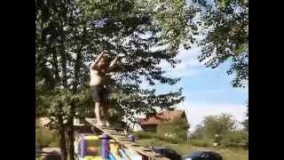 preview picture of video 'FAIL. Crazy painful fall into the water! (Czech boating trip Sázava 2014)'