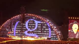 Garth Brooks what’s she’s doing now