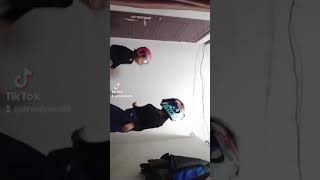 Download lagu tiktok joget helm full face mamah dan anak😂 mp3