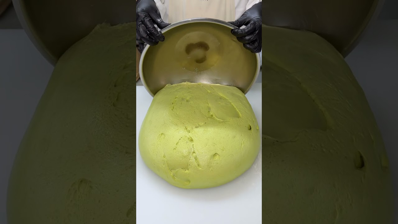 Matcha bread🍞 #パン作り #パン屋 #抹茶 #bread #milkbread