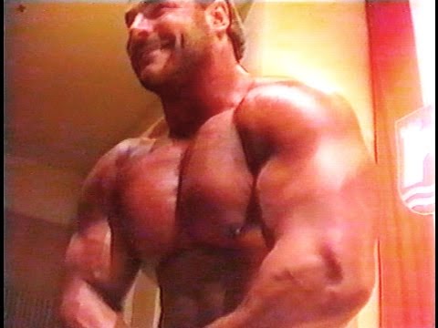 Hannes Engelschall - Guest Posing NABBA Austria Best Built Athlete 1994
