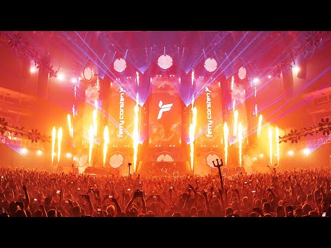 FERRY CORSTEN plays 'Barber's Adagio For Strings' (Live at Transmission Prague 2019) [4K]