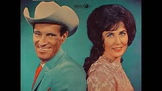 Ernest Tubb & Loretta Lynn - Two In The Cold