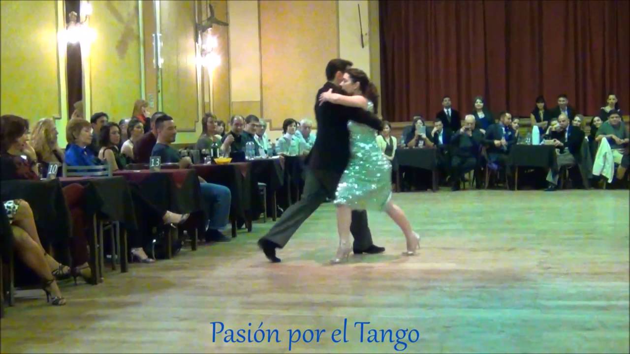 INES MUZZOPAPPA y DEMIAN GARCIA Bailando la Milonga ASÍ ES LA MILONGA en YIRA YIRA MILONGA
