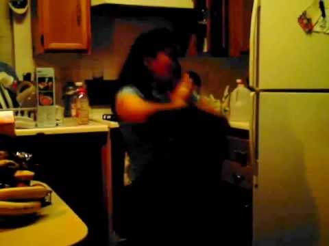 DANCING TO LA TORTURA BY SHARKIA // Throwback Terry