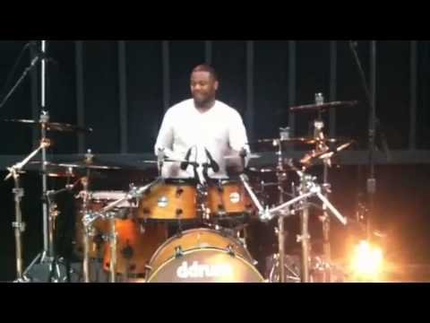 Derrick Wright demos his Twenty Custom Collections