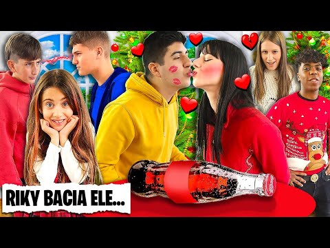 GIOCO DELLA BOTTIGLIA GIGANTE DI NATALE CON GIADA E MAMMA E TUTTI I NOSTRI AMICI!